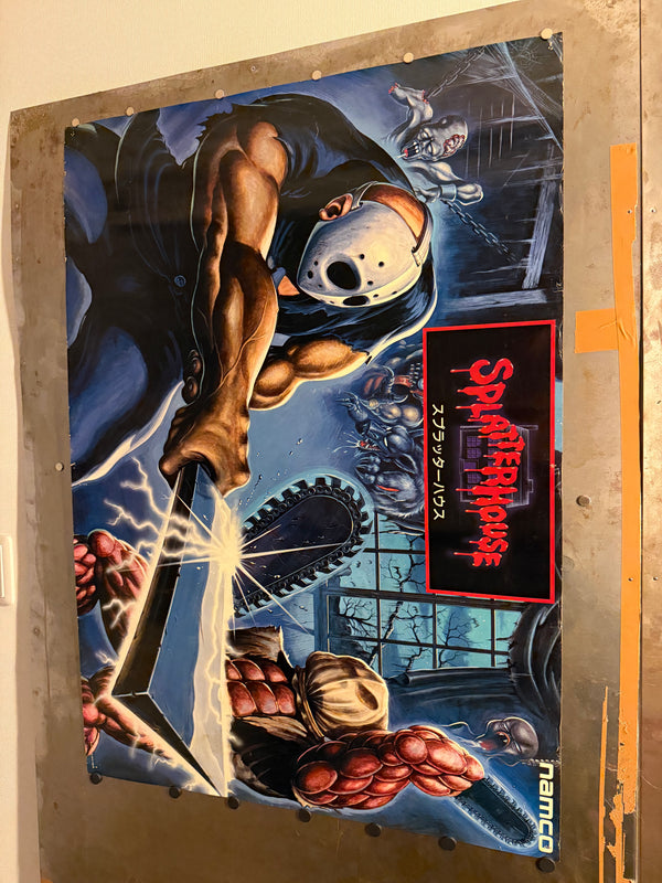 “SPLATTERHOUSE” (1988) – ORIGINAL JAPANESE B1 ARCADE POSTER – KEY VISUAL BY YUICHIRO KOMORIYA* | TITLE LOGO BY AKIRA USUKURA*
Extremely Rare | Arcade Use | First Release | 72.8 × 103 cm (B1)